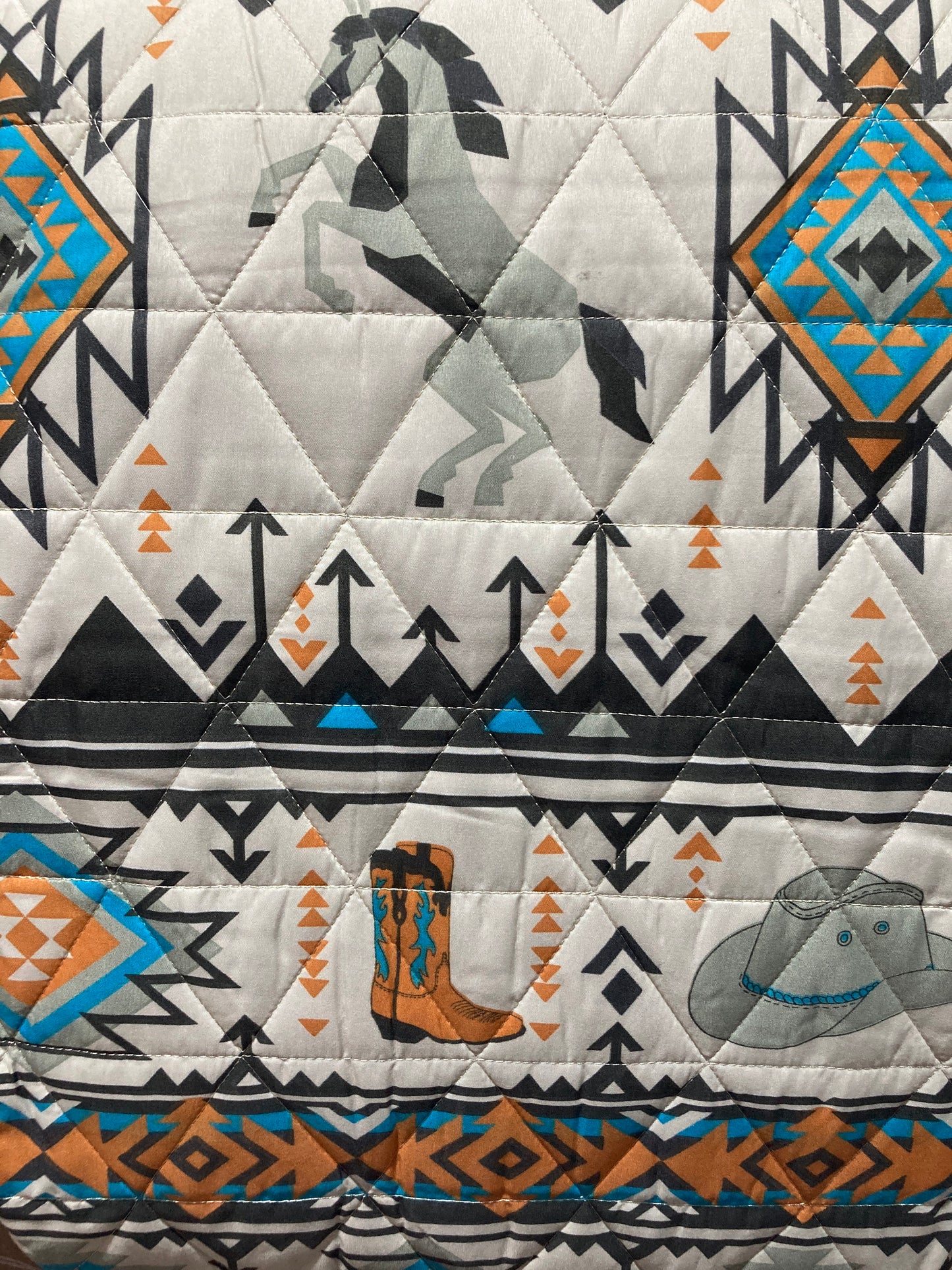 Horse Cowboy Hat and Boots Native Indian Pattern Print 3 Piece Quilt Bedding Set